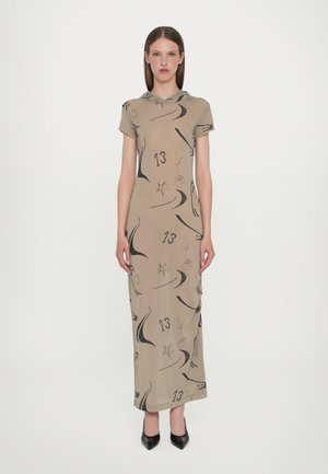 HOODED DRESS - Maxiklänning - beige