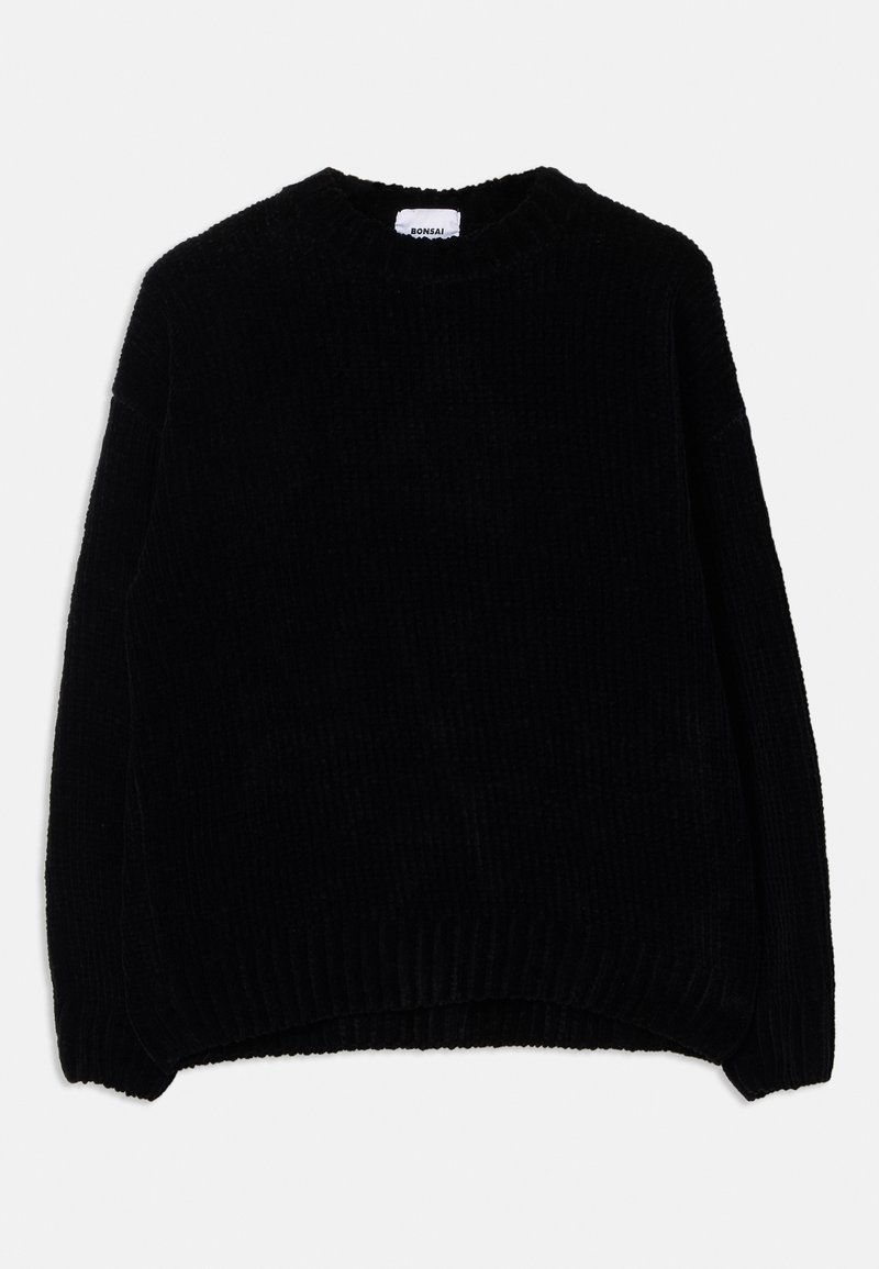 Sort strikket sweater med rund hals, ribbede manchetter og kant, der har en blød tekstur og løs silhuet. Etiket synlig indeni kraven.