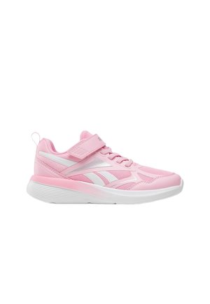 Scarpa da ginnastica rosa e bianca con lacci e cinturino in velcro, pannelli in mesh traspirante e suola bianca spessa.