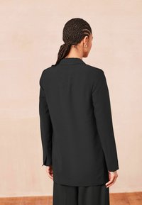 Next RELAXED FIT EDGE TO EDGE  PETITE - Blazer - black