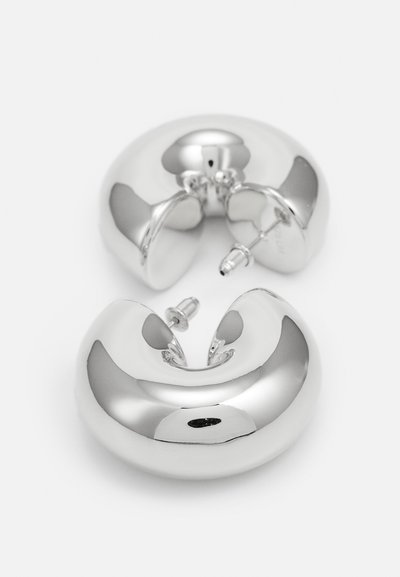Uncommon Matters BEAM EARRINGS - Ohrringe - silver-coloured