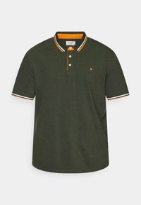 Unselected, kombu green