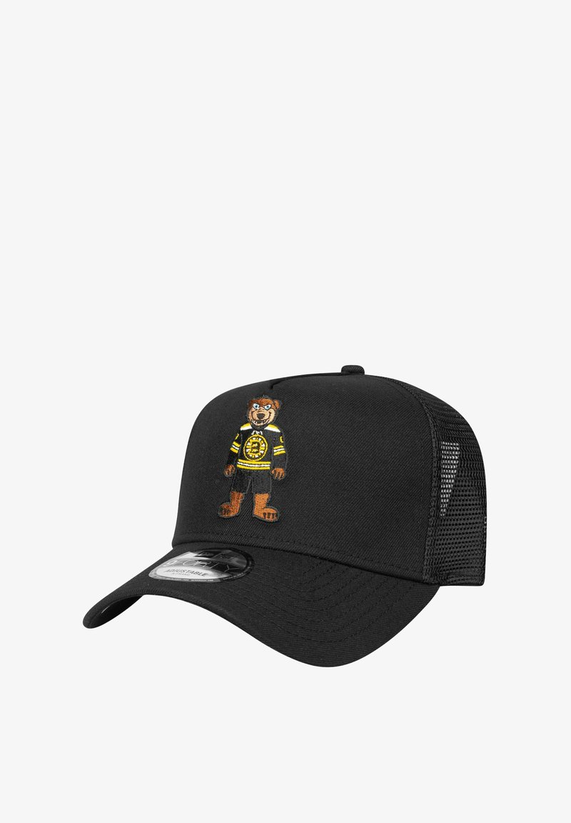 Schwarze Kappe mit gebogenem Schirm. Mit einem gestickten Bärencharakter, der ein gelbes und schwarzes Trikot trägt. Netzeinsatz hinten für zusätzliche Atmungsaktivität.