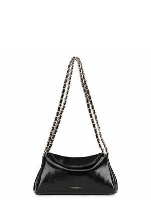 Schwarze Lederhandtasche mit langem gold-schwarzem Kettenriemen und dem Markennamen Seidenfelt vorne in Gold geprägt.