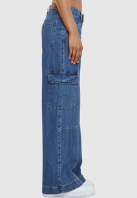 Urban Classics Džíny Relaxed Fit - light blue