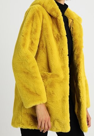 Derhy Winter coat - yellow