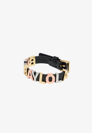 Pulsera de cuero negra con letras metálicas de colores que deletrean "BAYLOLA." Incluye herrajes dorados con cierre de hebilla.