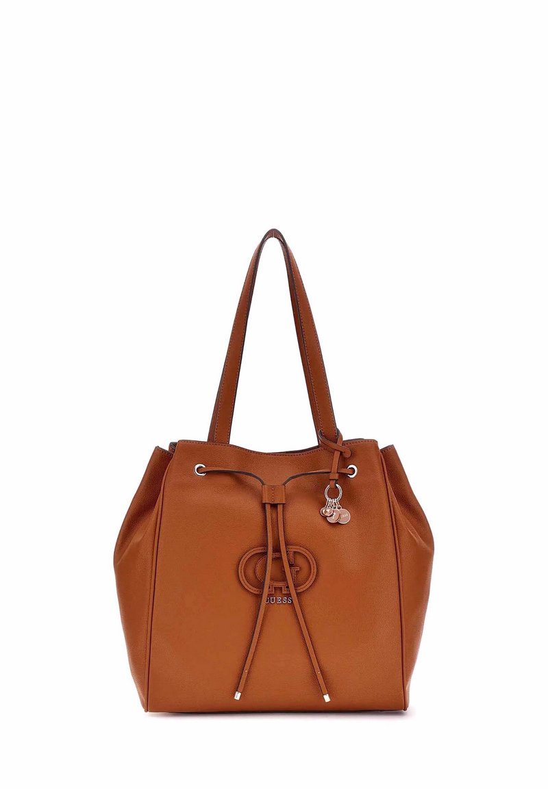 Braune Leder-Tote mit einem Kordelzugverschluss, geprägtem Logo und zwei Trageriemen. Glatte Textur mit silbernen Hardware-Akzenten.