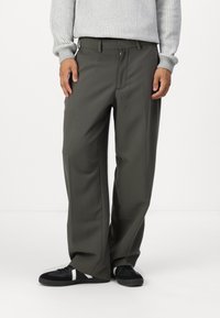 Abercrombie & Fitch - Baggy Trouser - Trousers - chimera Thumbnail Image 1
