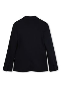 Blazer azul-marinho, corte ajustado, de um só peito com gola com entalhe, mangas compridas e punhos com botões. Textura lisa, design minimalista.