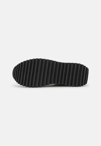 Tamaris Sneakersy wysokie
