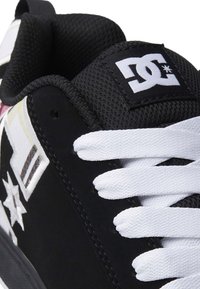 DC Shoes COURT GRAFFIK - Sportcipő - gup grunge plaid
