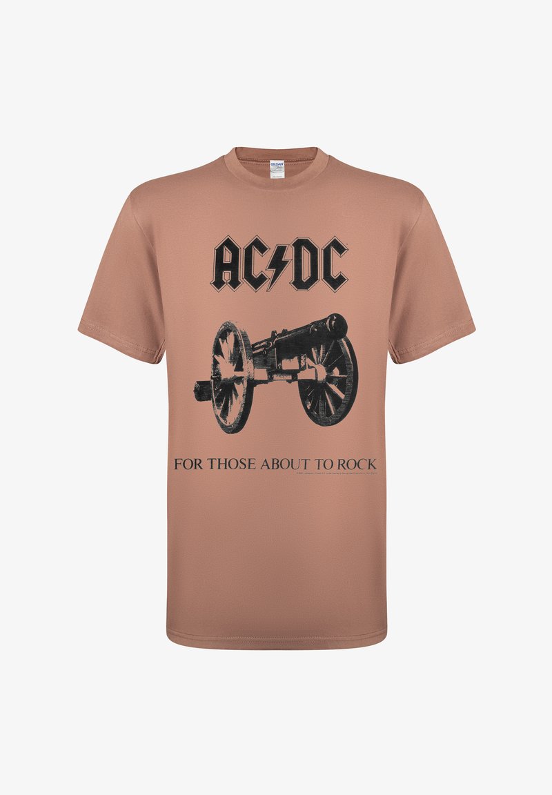 Světle hnědé tričko s černou grafikou děla a logem "AC/DC" nad textem "FOR THOSE ABOUT TO ROCK" v černé barvě.