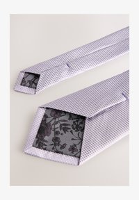 No seleccionado, lilac