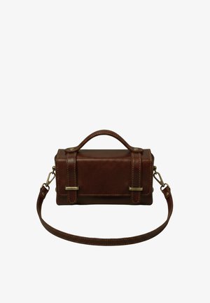 Kleine rechteckige braune Lederhandtasche mit einem oberen Griff, einer Frontklappe mit Schnallendetails und einem abnehmbaren langen Schulterriemen.