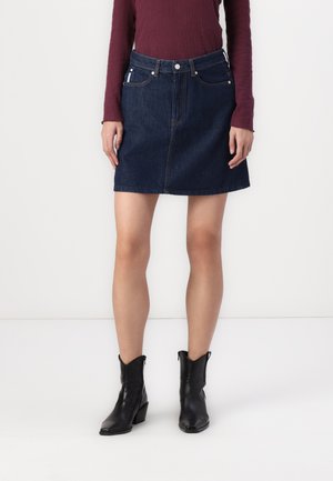 A SHAPED FIT SKIRT - Denim skirt - dark blue