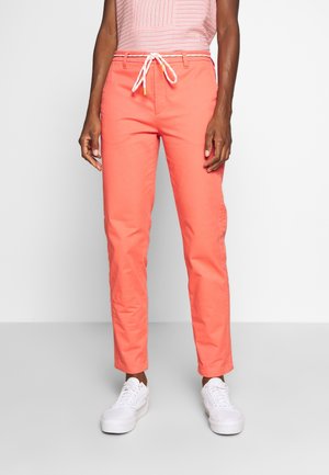 Chino - coral