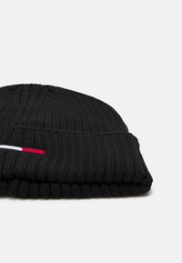 Tommy Jeans FLAG BEANIE UNISEX - Gorro - black