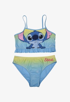 Costume da bagno per bambini a due pezzi con sfumatura blu e gialla, con personaggio dei cartoni animati Stitch sulla parte superiore e la scritta "Stitch" sulla parte inferiore.
