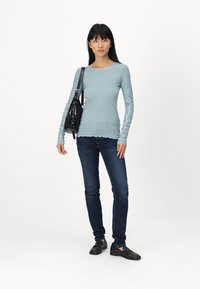 Rosemunde BERNADINE  REGULAR O NECK - Ilgarankovis viršutinės dalies drabužis - blue mist