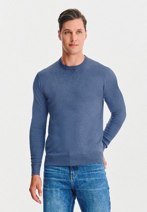 - Sweter