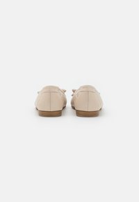 Tamaris Ballerine - ivory