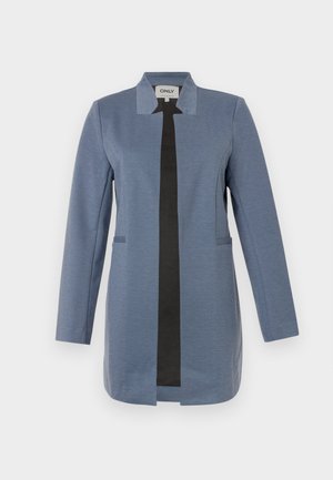 Modra blazer jakna s črnim obrobom, dolgimi rokavi, ravnim rezom, dvema sprednjima žepoma in brez ovratnika. Mehka, teksturirana tkanina.