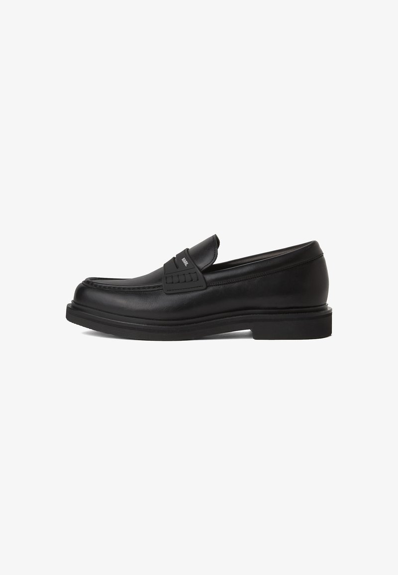 Mustad nahast loafers ümarate varvastega, madala kontsaga, tekstuurse aktsendiga vöö kohal ja dekoratiivse õmblusega äärte ümber.