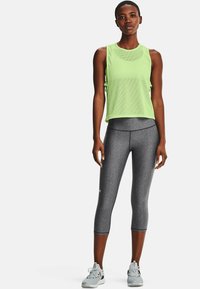Under Armour HI CAPRI - Calças desportivas 3/4 - charcoal light heather