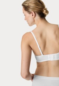 Marks & Spencer 2PACK PADDED - Axelbandslös bh / Multifunktionsbh - white/black