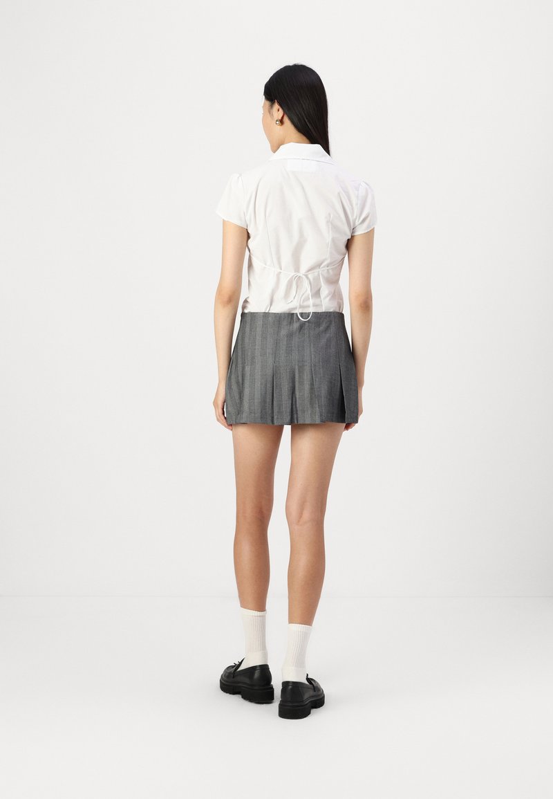 Abercrombie & Fitch WIDE PLEATED - Minisukně - grey artwork