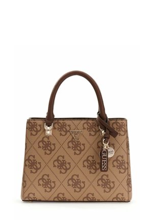 Sac à main synthétique brun avec un motif en losanges, deux poignées brunes, une quincaillerie argentée et une étiquette décorative arborant le logo de la marque.