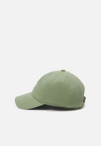 Nike Sportswear HERITAGE FUTURA - Kapa - oil green/white