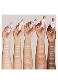 ILIA Beauty SKIN REWIND COMPLEXION STICK - Concealer - 12n sycamore
