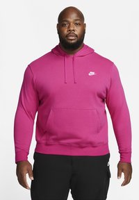 Nike Sportswear SPORTSWEAR CLUB FLEECE - Sweatshirt com capuz - active pink/active pink/white