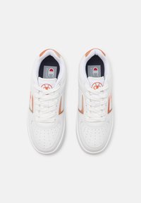 Champion FOUL PLAY PLATFORM  - Ghete baschet - white/rose gold