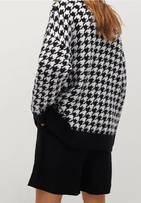 Mango Strickpullover - black