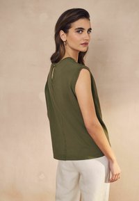 Next POCKET  REGULAR FIT - Felső - khaki green
