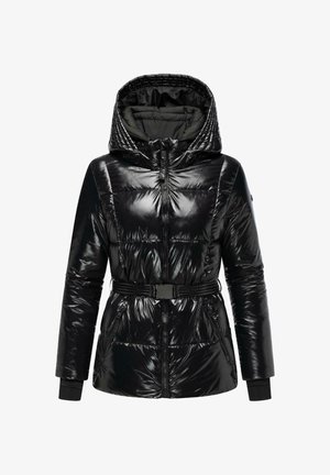 Zwarte pufferjack met een glanzende, gladde textuur, voorzien van een capuchon, een ceintuur in de taille, een ritssluiting aan de voorkant en elastische manchetten.