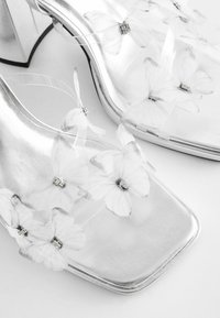 Next FOREVER COMFORT - Aukštakulniai sandalai - silver