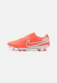 Unselected, hot lava/white