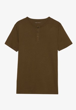 Brown short-sleeve t-shirt made of cotton. Features a round neckline with three buttons and a straight hem. Simple design, no patterns.