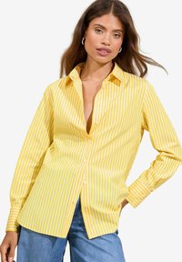 REGULAR FIT - STRIPE - Užsagstoma palaidinė - yellow