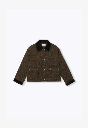 Veste imprimé léopard marron avec col et poignets en velours côtelé noir, boutons-pression à l'avant et deux poches à rabat avec boutons-pression.