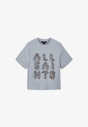 Jasnoszara koszulka z krótkim rękawem z dekoracyjnymi czarnymi literami układającymi się w napis "ALL SAINTS" w trzech pionowych kolumnach na przodzie.