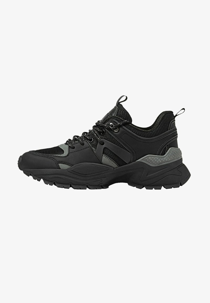 Stradivarius KOMBINIERTE Sneaker Low Black schwarz Zalando at stradivarius-kombinierte-sneaker-low-black-schwarz-zalando-at