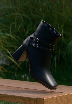 Anna Field Klasične gležnjače - black