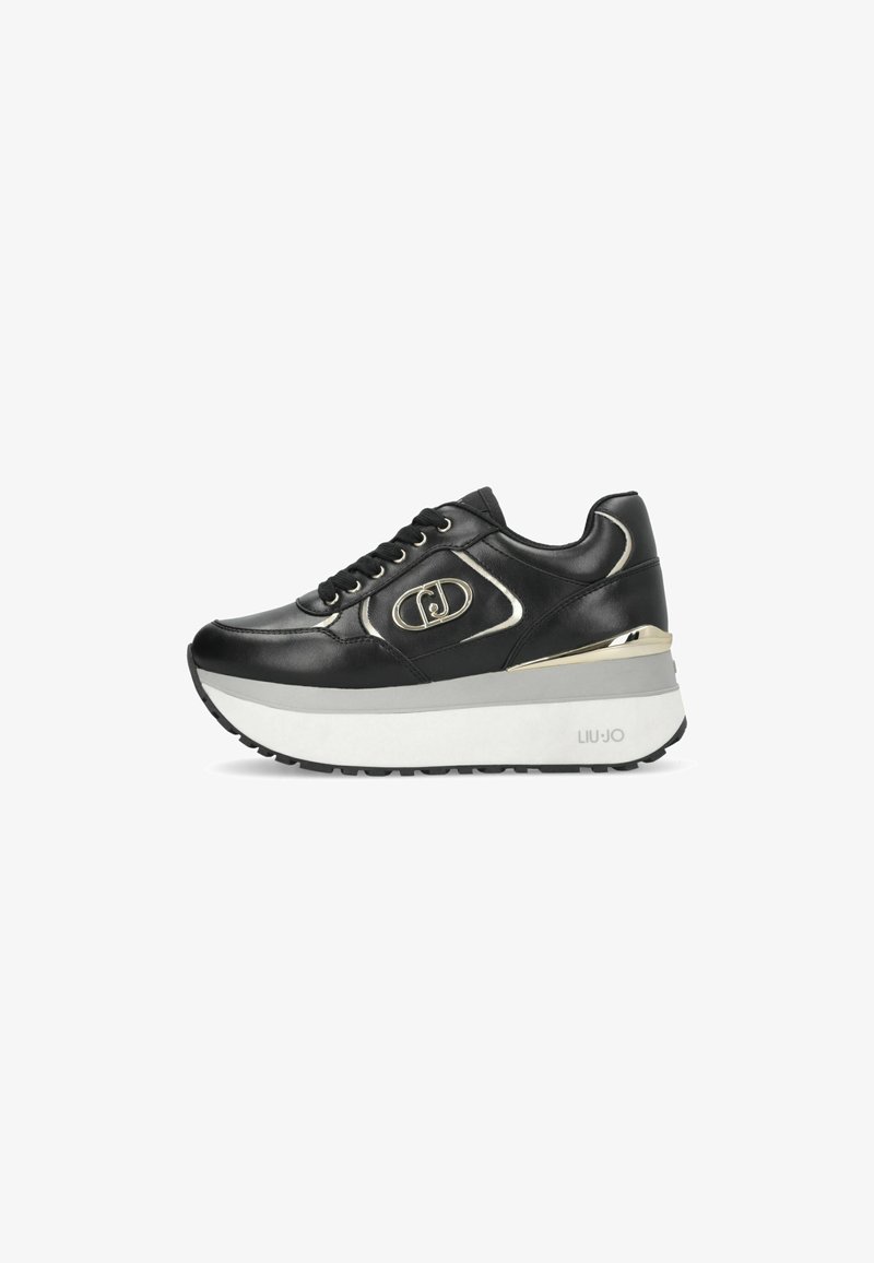 Sneaker platform nera con suola bianca, dettagli dorati, allacciatura frontale e logo in rilievo sul lato.