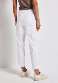 Street One Pantalon de survêtement - weiß