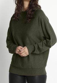 Culture Sweter